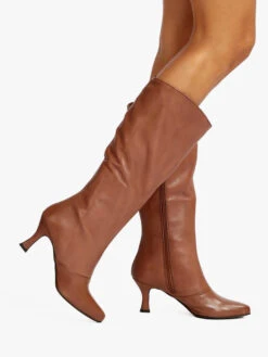 Solada Stivali A Punta In Pelle Donna