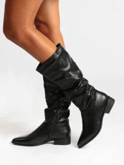 Stivali Arricciati A Punta - Nero