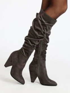 Stivali Donna Scamosciati Con Tacco - Grigio