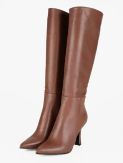 Stivali In Pelle A Punta Con Tacco - Cuoio 8 Stivali In Pelle A Punta Con Tacco - Cuoio -Laura Biagiotti Italia stivali in pelle a punta con tacco 559753