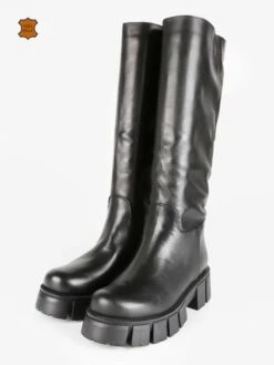 Stivali In Pelle Da Donna Con Suola Carrarmato - Nero -Laura Biagiotti Italia stivali in pelle da donna con suola carrarmato 455407