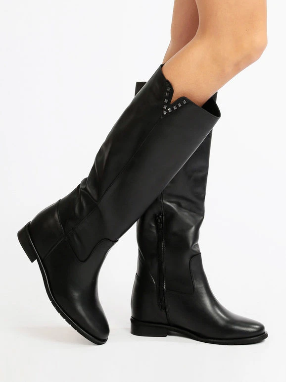 Stivali In Pelle Donna Con Borchie - Nero 1 Stivali In Pelle Donna Con Borchie - Nero