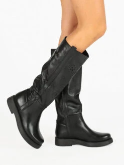 Stivali In Pelle Traforata Donna - Nero